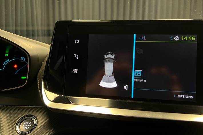 Grå Peugeot e-208 fra 2022