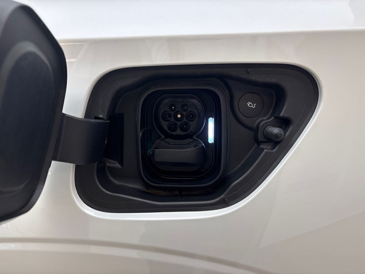 Hvid Polestar 2 fra 2025