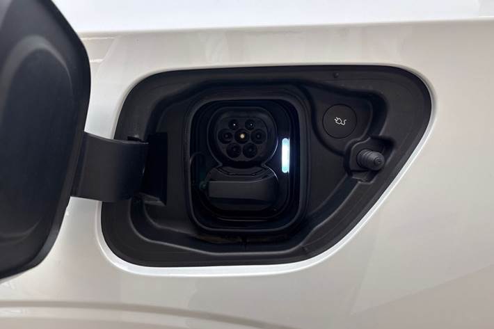 Hvid Polestar 2 fra 2025