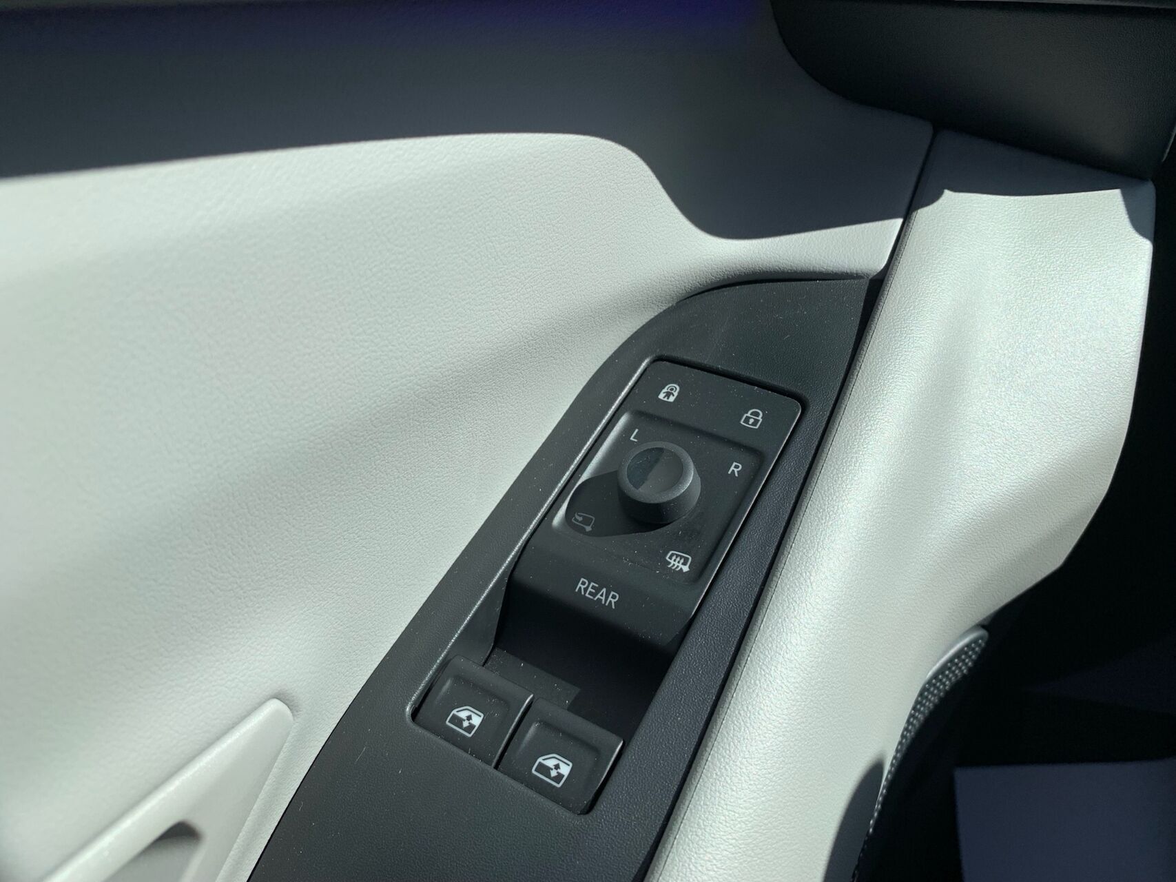 Gul Ford Capri fra 2024