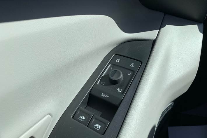 Gul Ford Capri fra 2024