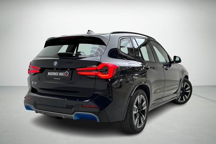 Sort BMW iX3 fra 2022