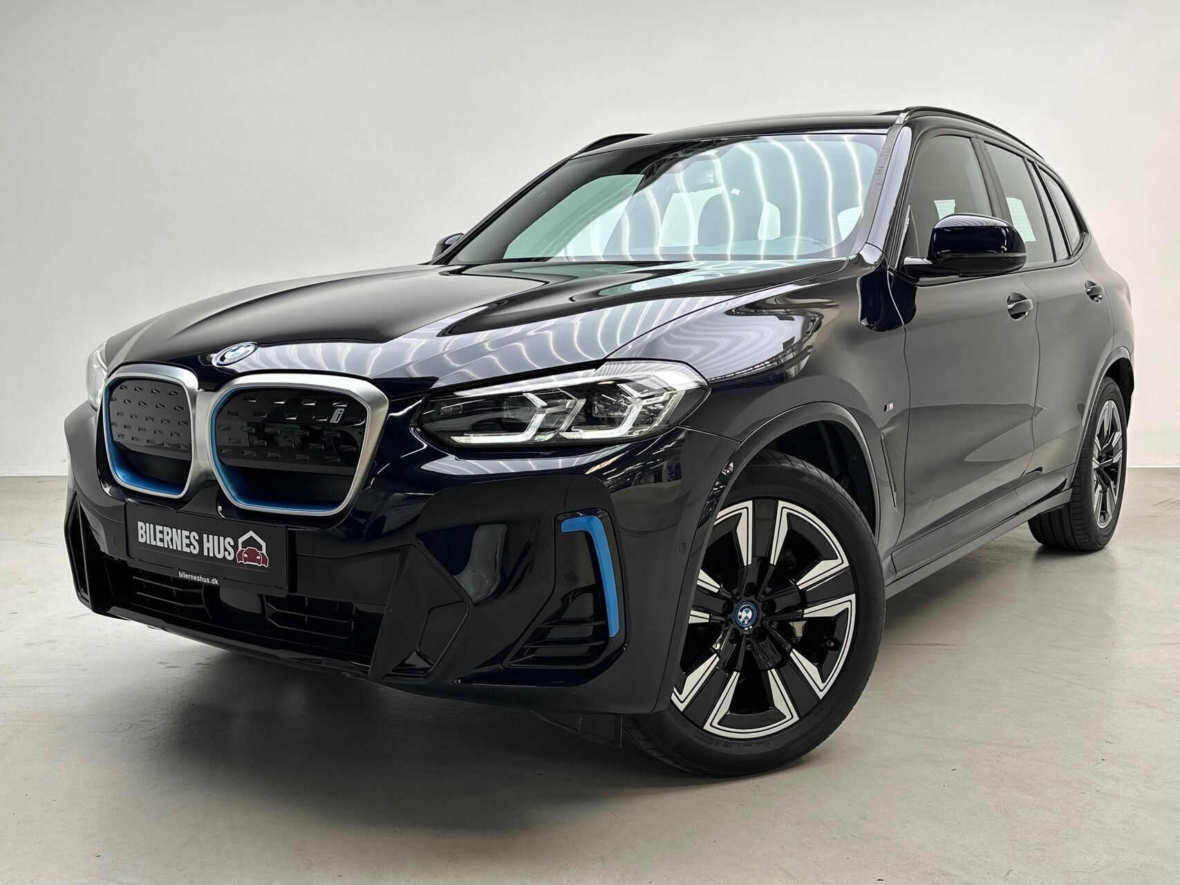 Sort BMW iX3 fra 2022