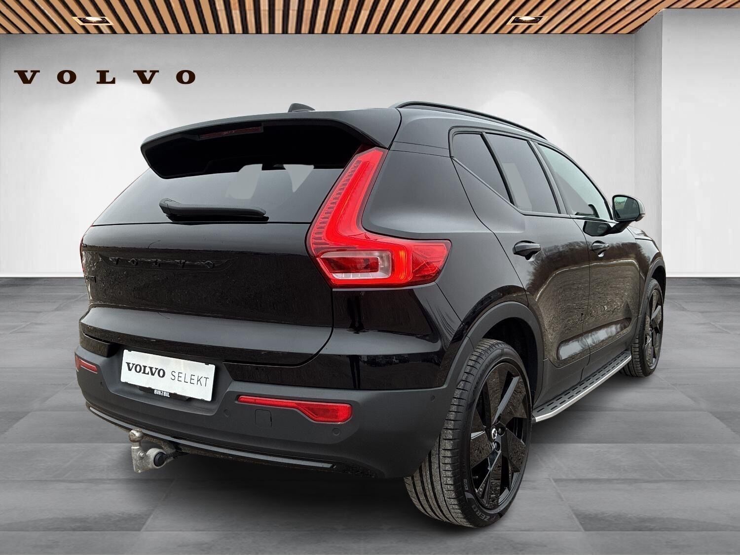 Volvo EX40 Single Motor Extended Range Black Edition 252HK 5d Aut.