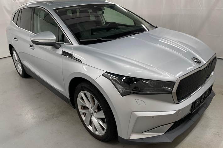 Grå Skoda Enyaq fra 2021