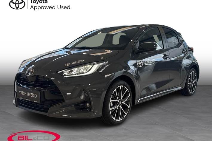 Grå Toyota Yaris fra 2026