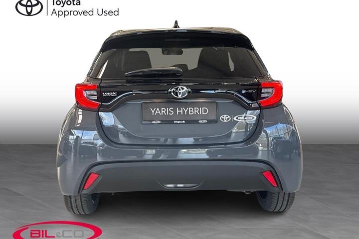Grå Toyota Yaris fra 2026