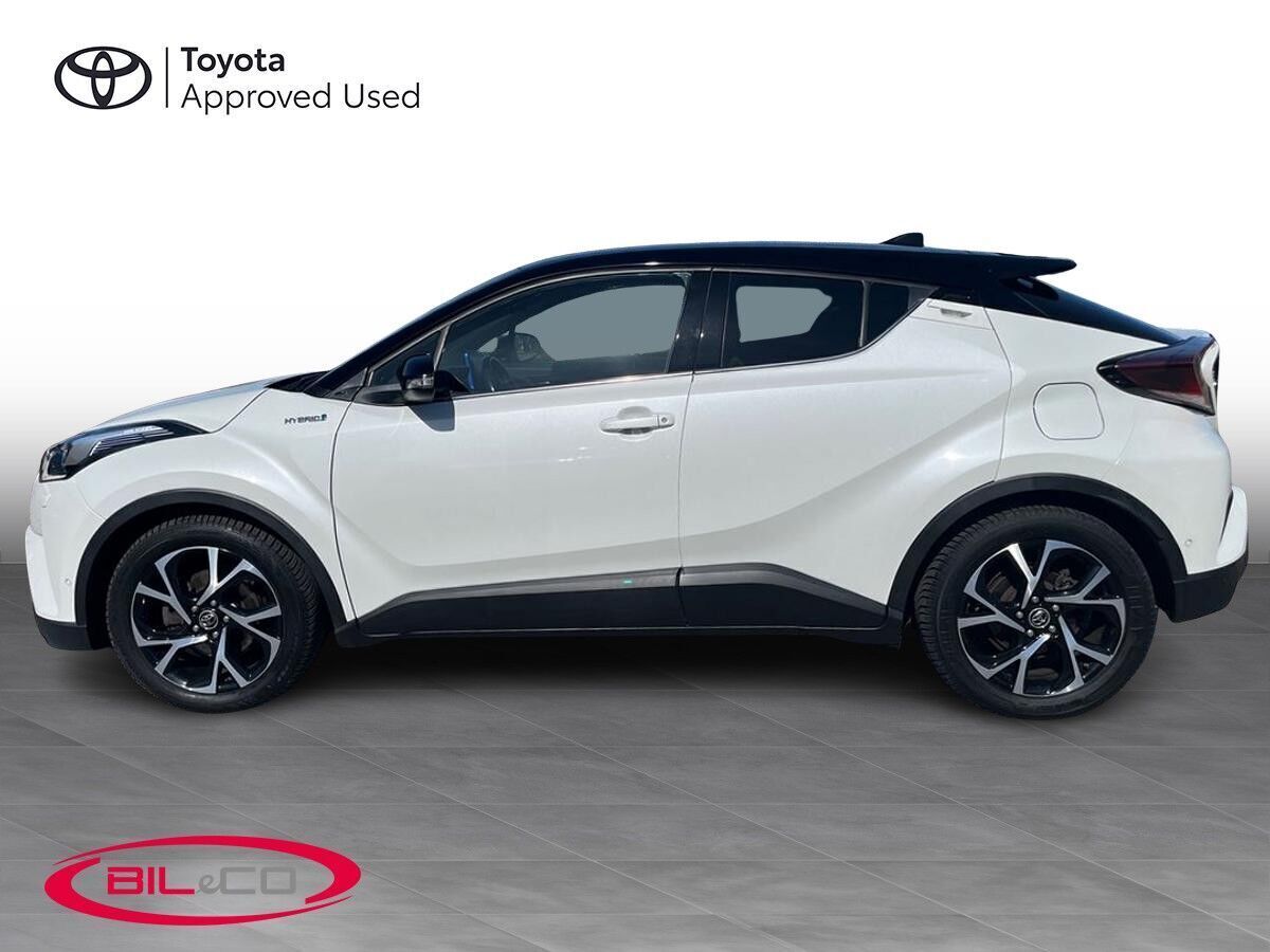 Hvid Toyota C-HR fra 2017