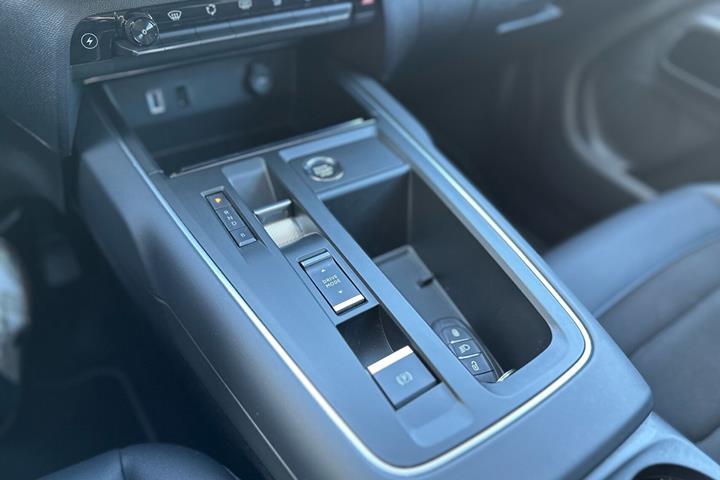 Grå Citroën C5 Aircross fra 2022