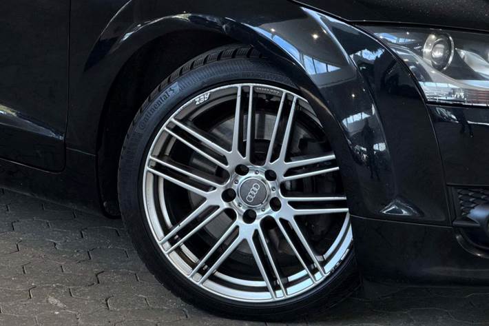 Sort Audi TT fra 2007