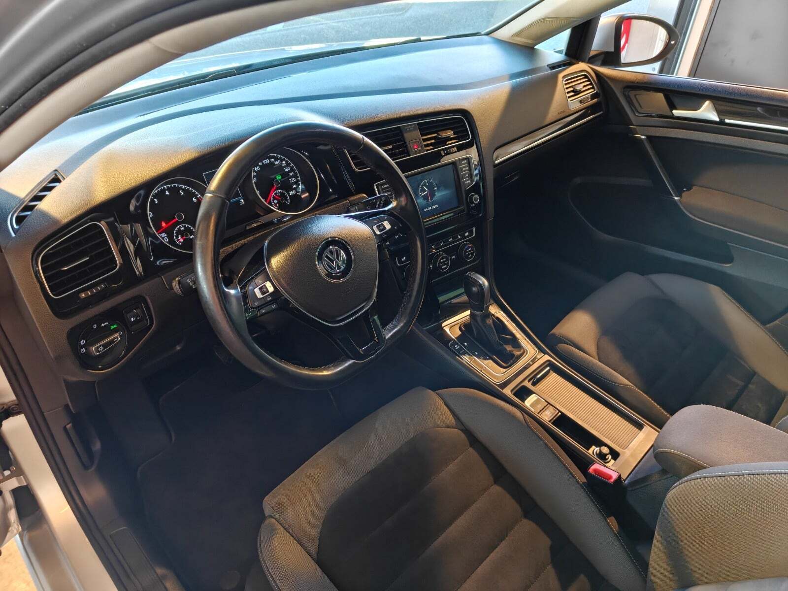 VW Golf VII 1,4 TSi 150 R-line Variant DSG BMT