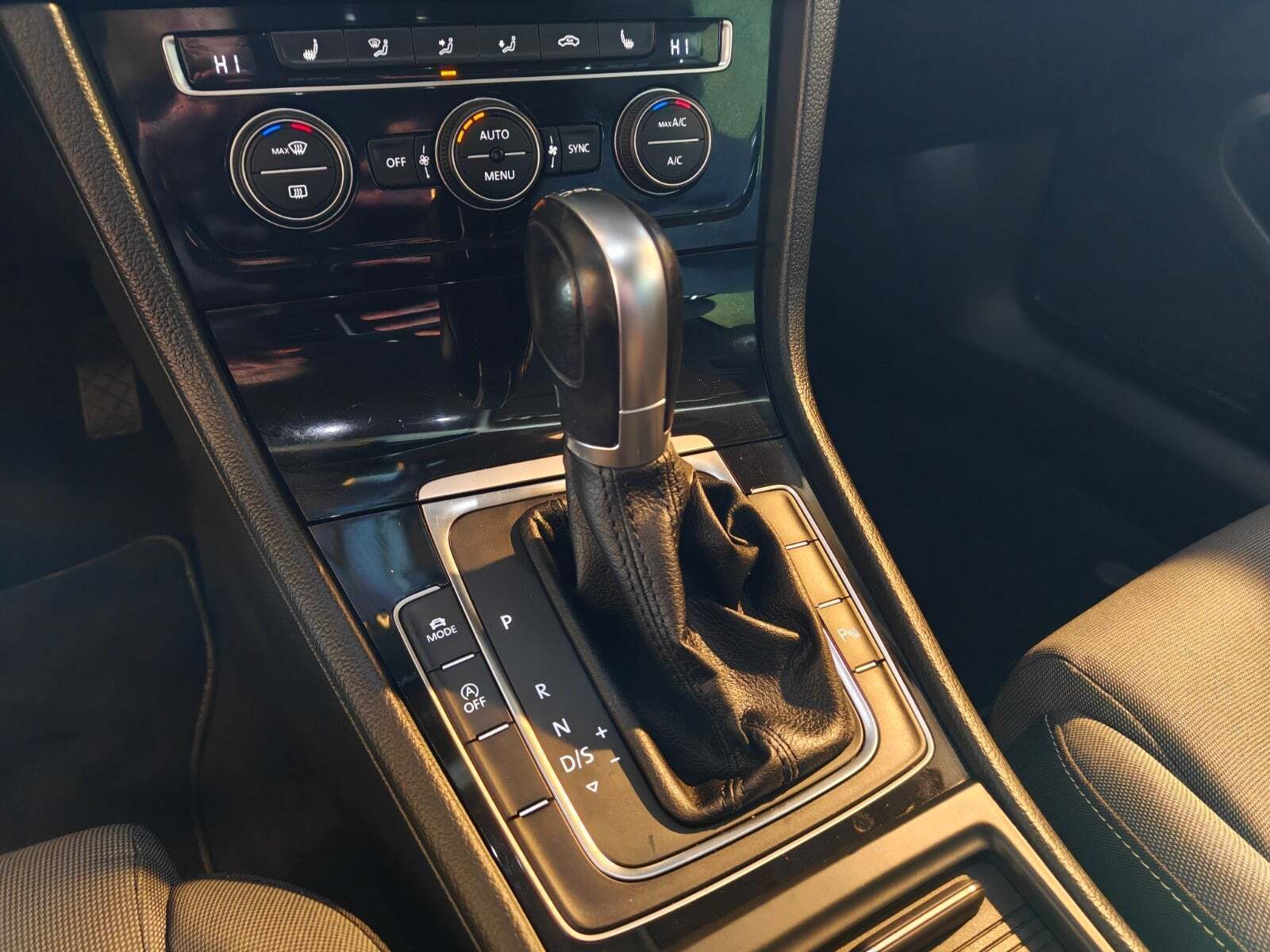 VW Golf VII 1,4 TSi 150 R-line Variant DSG BMT