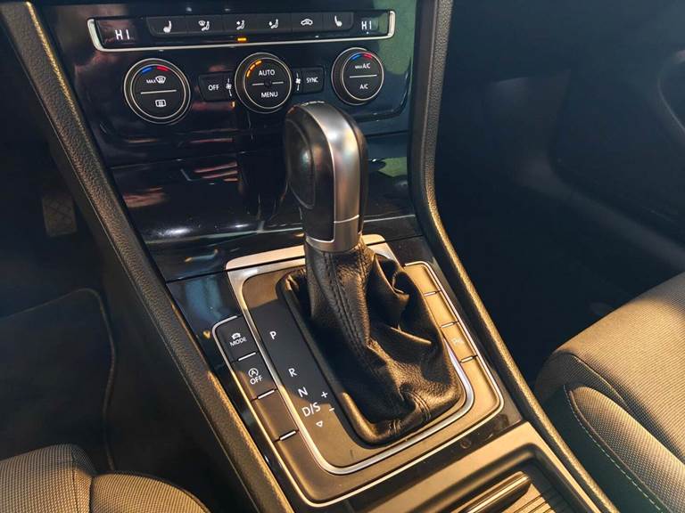 VW Golf VII 1,4 TSi 150 R-line Variant DSG BMT