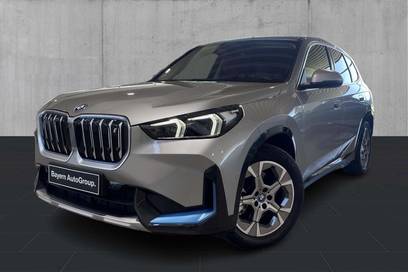 BMW iX1 xDrive30 X-Line
