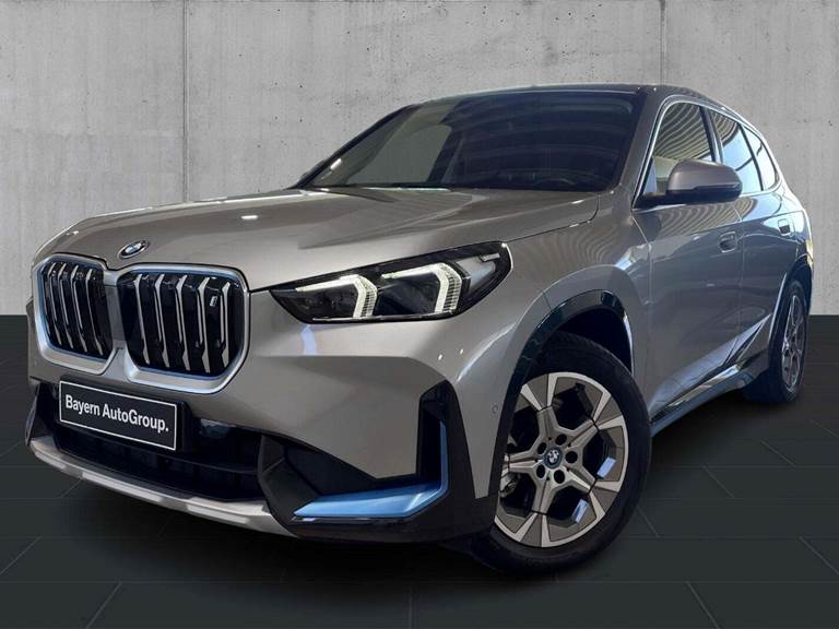 BMW iX1 xDrive30 X-Line