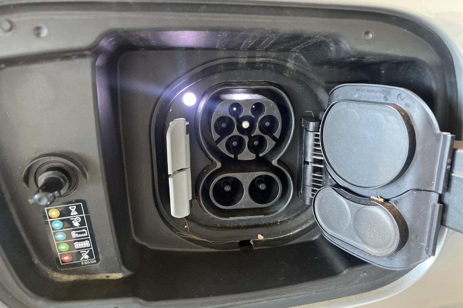 Sølv BMW iX1 fra 2023