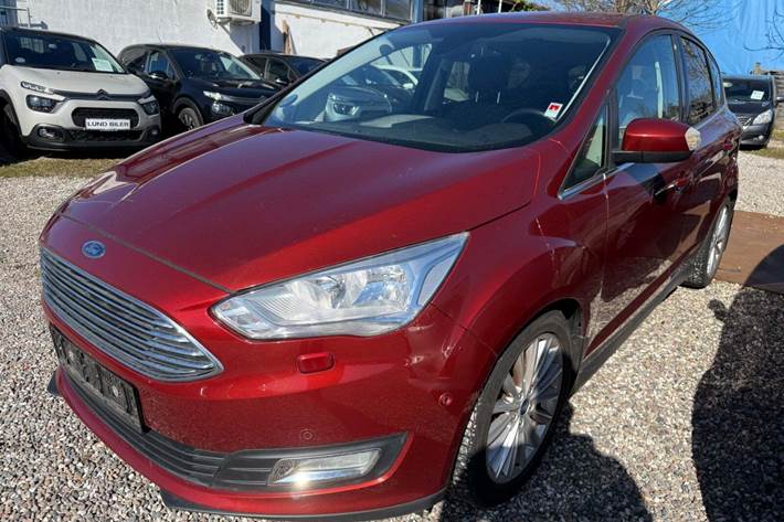 Rød Ford C-MAX fra 2015