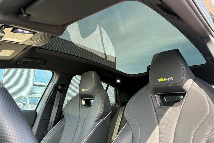 Grå Skoda Enyaq fra 2024