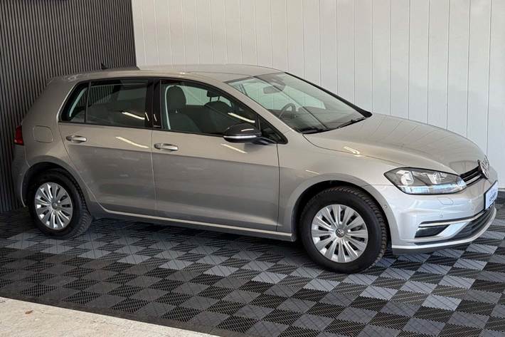 Sølv VW Golf VII fra 2019