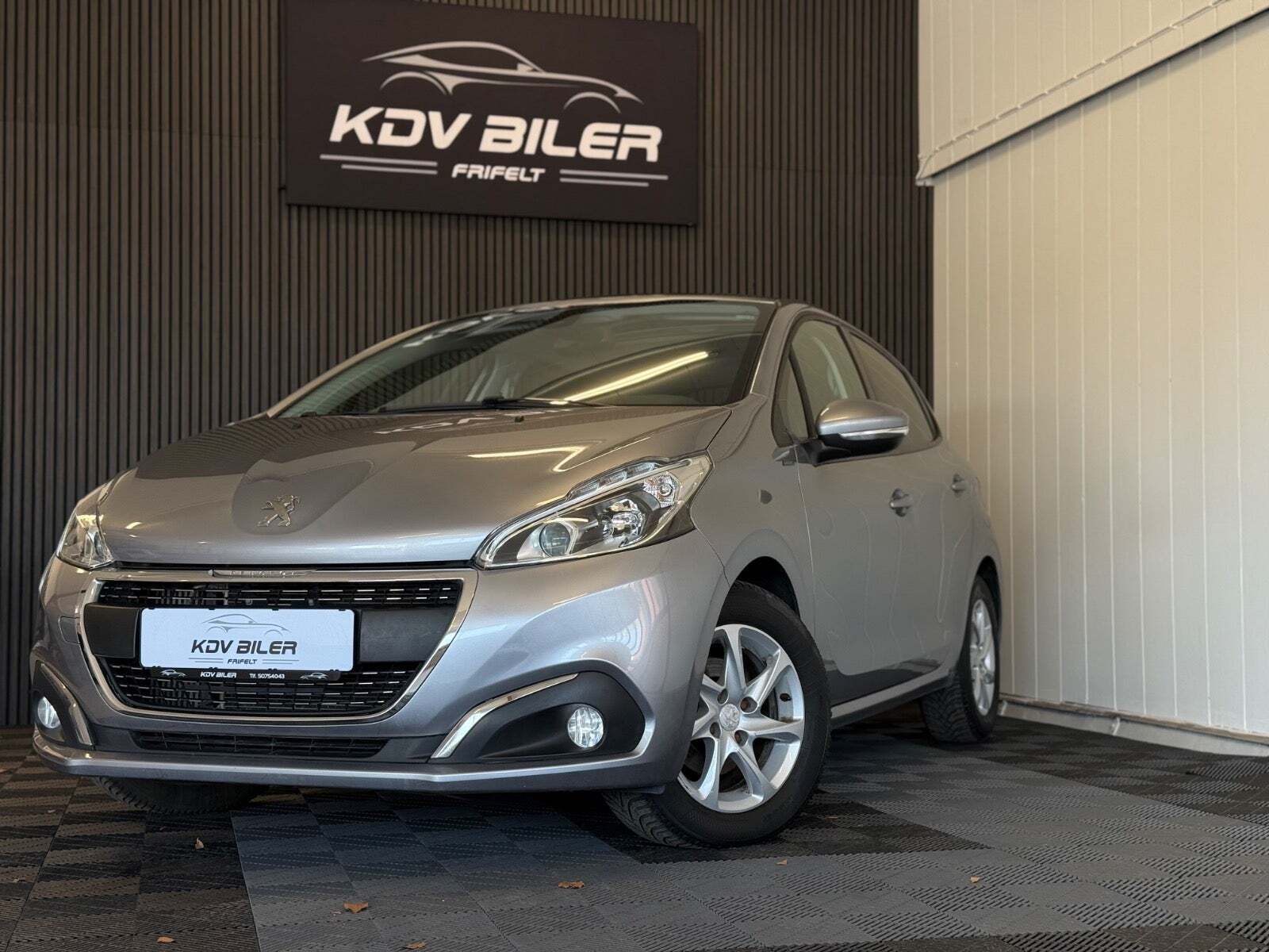Peugeot 208 1,5 BlueHDi 100 Signature Sky