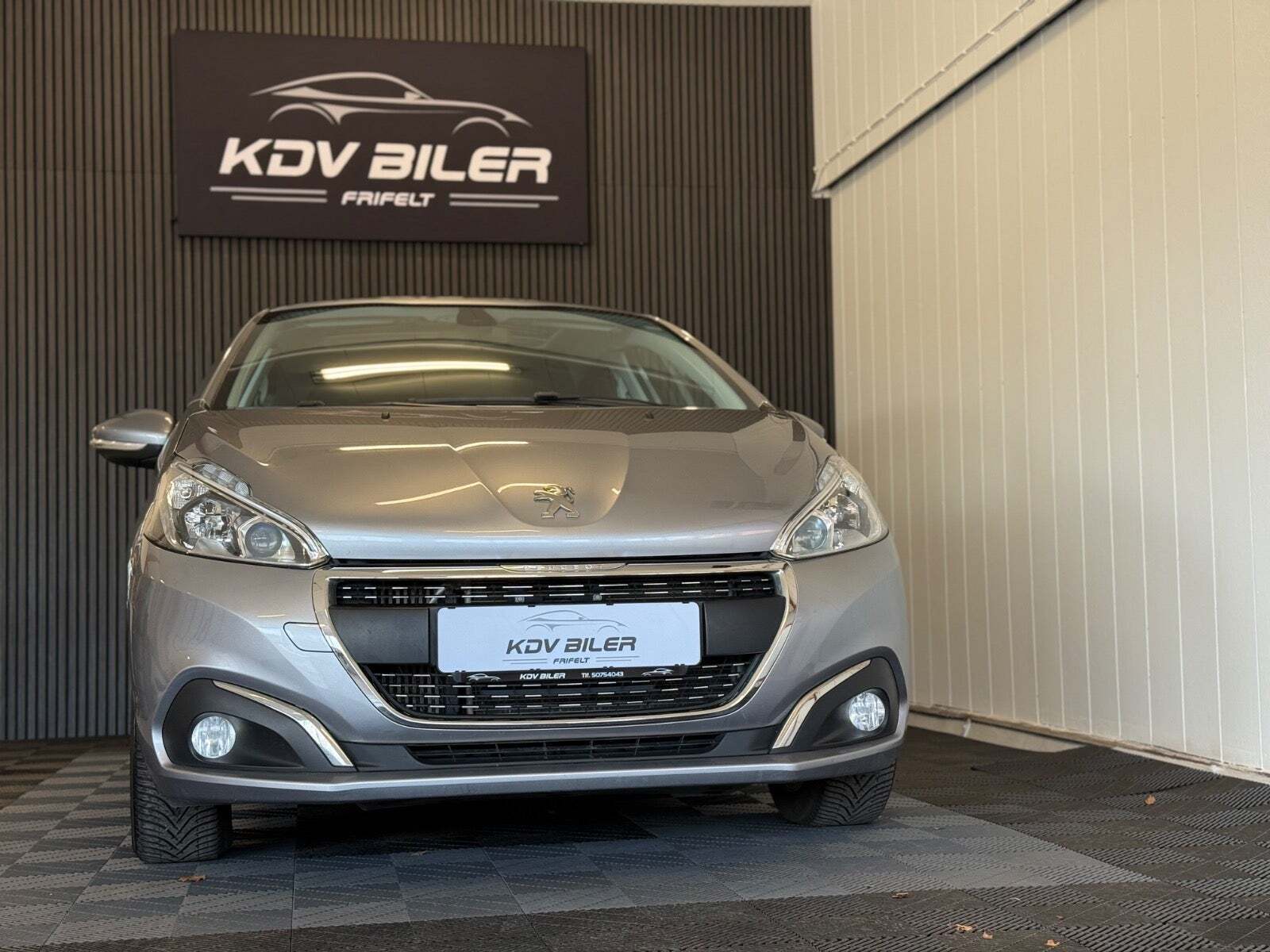 Peugeot 208 1,5 BlueHDi 100 Signature Sky