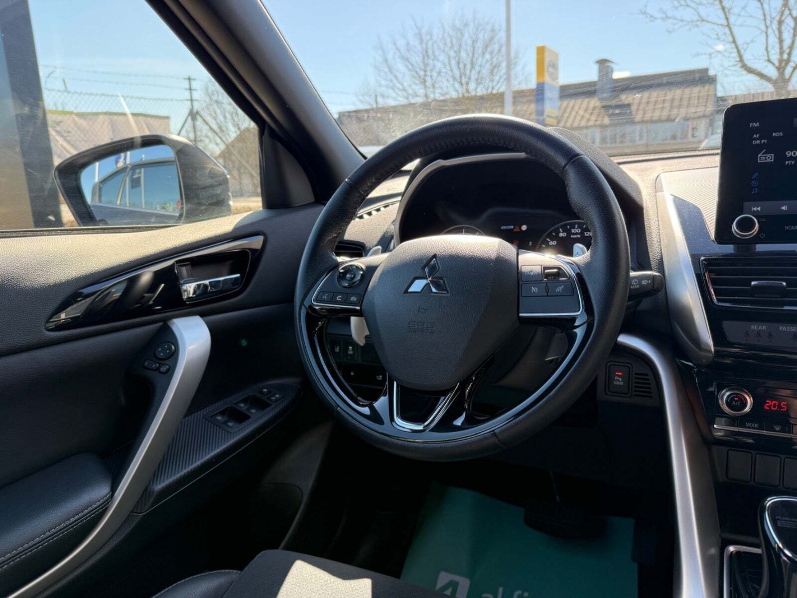 Blå Mitsubishi Eclipse Cross fra 2021