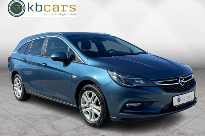 Blå Opel Astra fra 2017