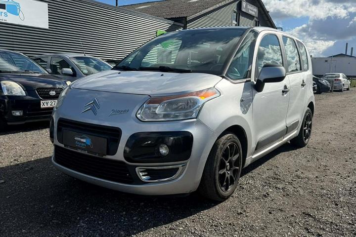 Sølv Citroën C3 fra 2011 set udefra