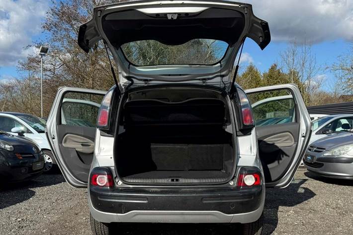 Sølv Citroën C3 Picasso fra 2010