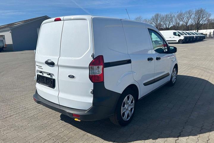 Hvid Ford Transit Courier fra 2023