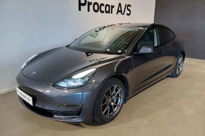 undefined Tesla Model 3 fra 2022 set udefra