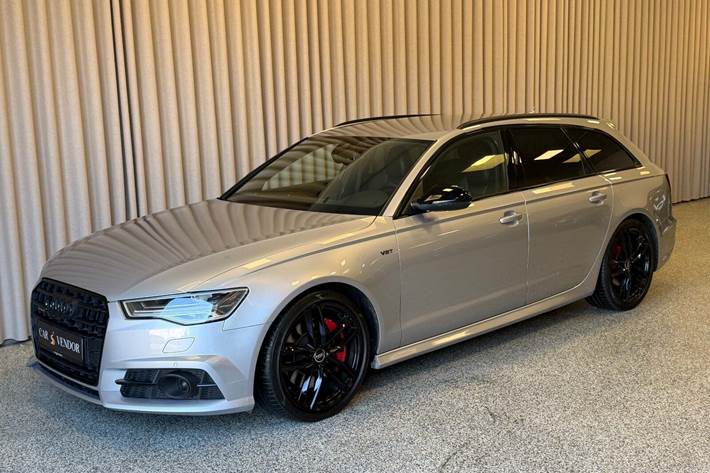 Grå Audi A6 fra 2018 set udefra
