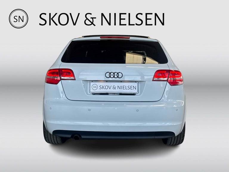 Audi A3 1,6 TDi Attraction Sportback