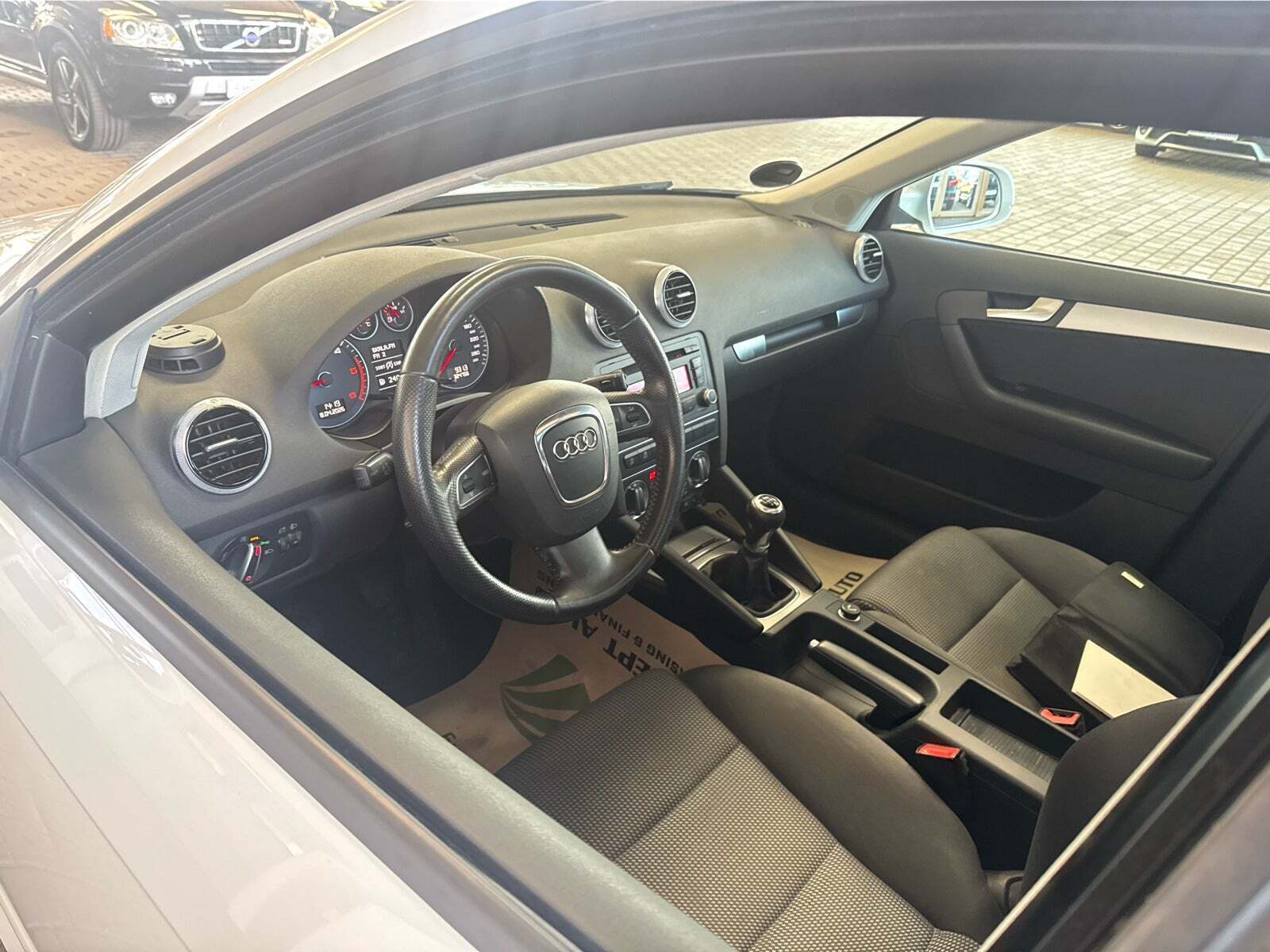 Hvid Audi A3 fra 2011