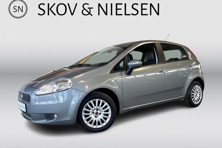 Blå Fiat Grande Punto fra 2009