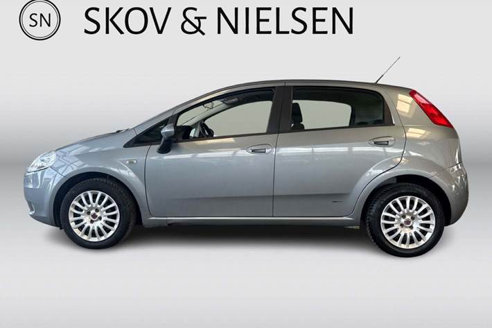 Blå Fiat Grande Punto fra 2009