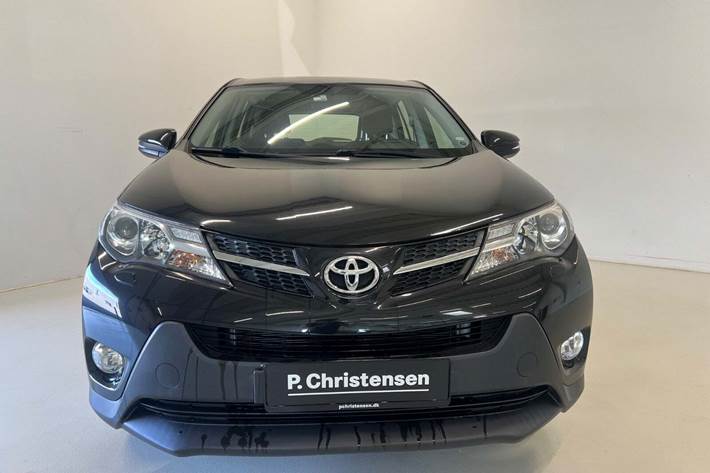 Sort Toyota RAV4 fra 2015