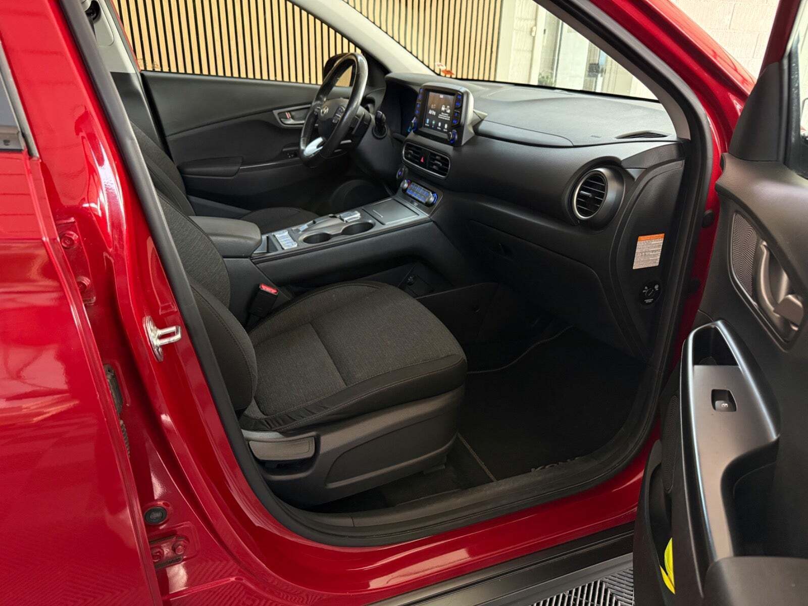 Rød Hyundai Kona fra 2020