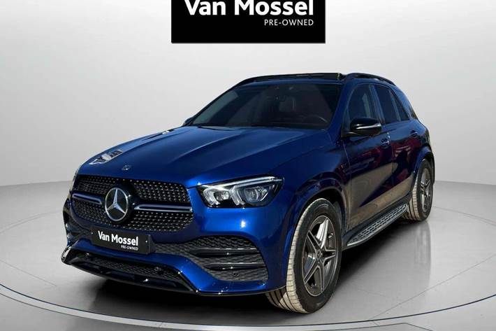 Blå Mercedes GLE350 de fra 2020 set udefra