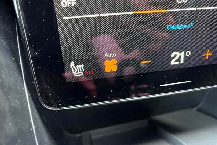 Blå Polestar 2 fra 2023