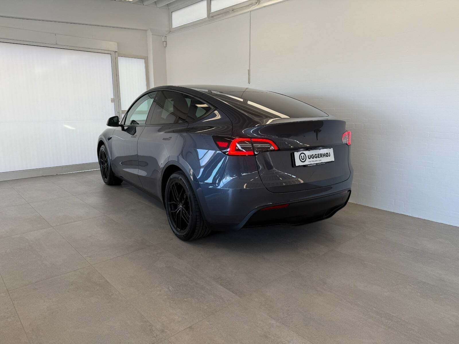 Tesla Model Y RWD