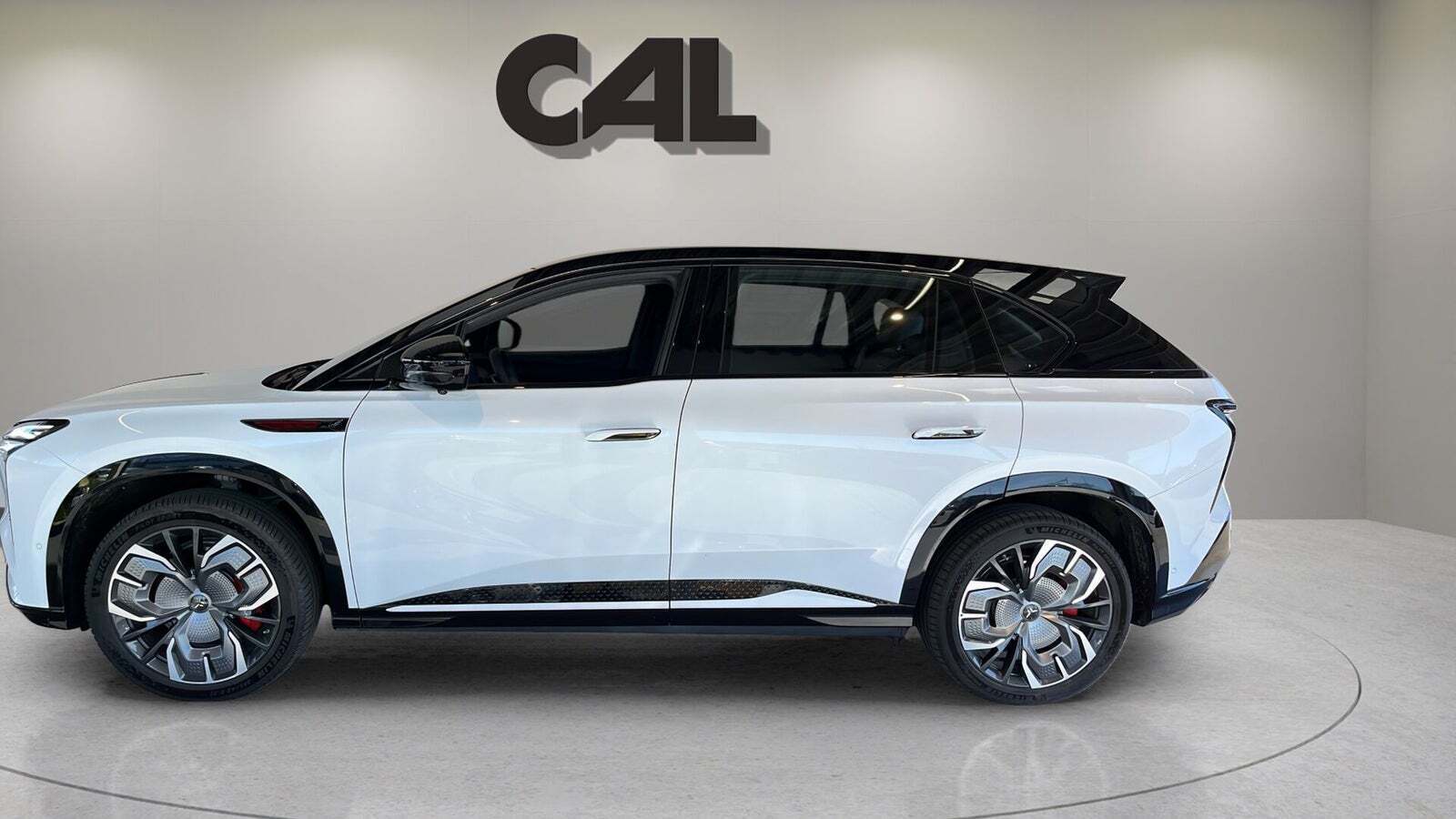 Hongqi EHS7 111 Exclusive