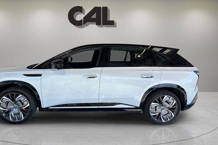 Hvid Hongqi EHS7 fra 2025