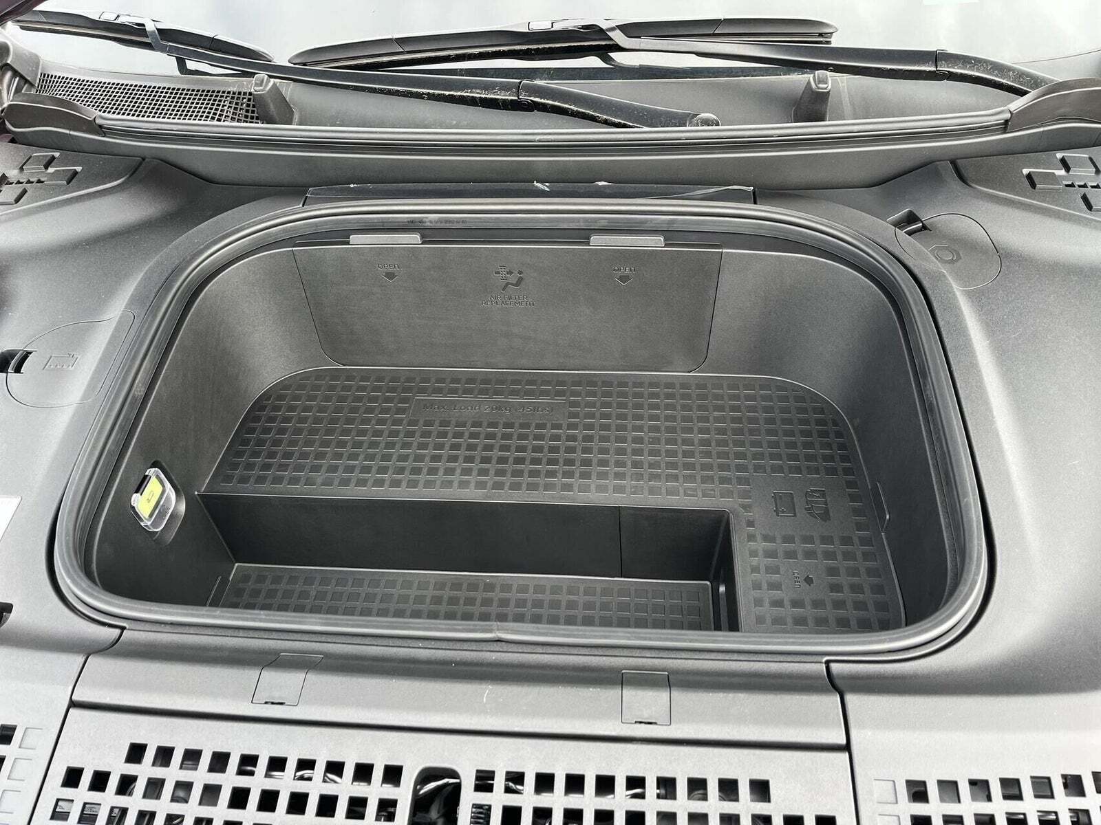 Brun Hyundai Ioniq 9 fra 2026