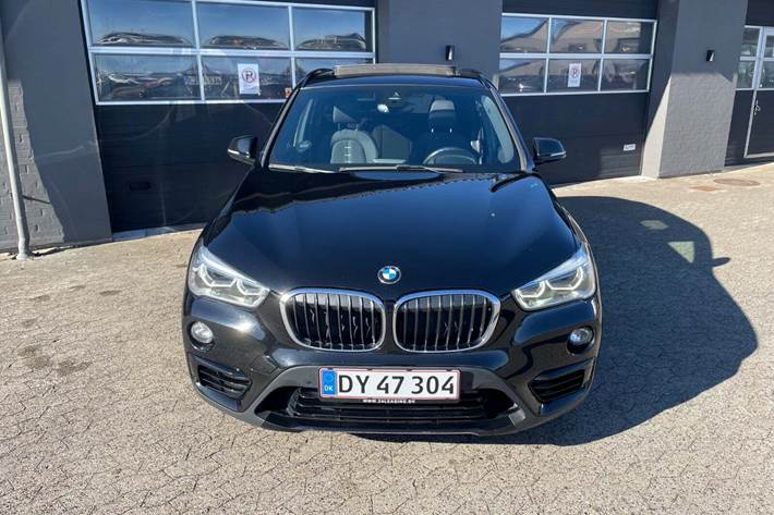 Sort BMW X1 fra 2016