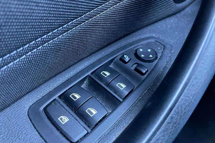 Sort BMW X1 fra 2016