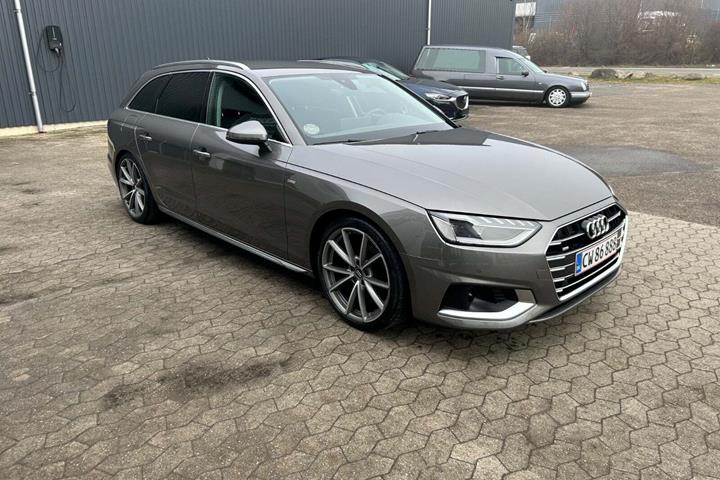 Grå Audi A4 fra 2020