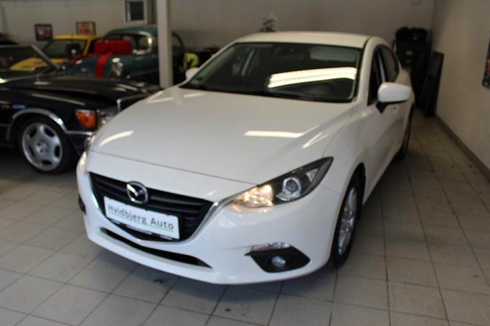 Hvid Mazda 3 fra 2013