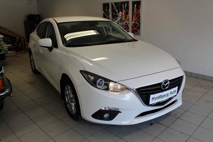 Hvid Mazda 3 fra 2013