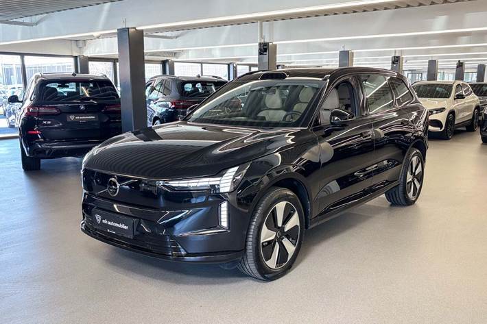 Sort Volvo EX90 fra 2025 set udefra